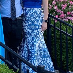 Blue and White Patterned 2-Piece Prom Dress - Size 11